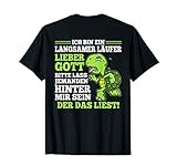 Trage das lustige Lauf T-Shirt beim nächsten Hindernislauf oder 10 km Lauf. Es ist das perfekte Geschenk für dein Laufteam zu Weihnachten oder zum Geburtstag. Ich bin ein langsamer Läufer lieber Gott bitte lass jemand hinter mir sein der das liest.