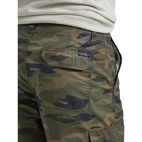Image of Lee Men's Extreme Motion Crossroad Cargo Short