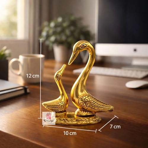 Image of Kissing Duck Pair Showpiece for Home Decor Golden Metal Duck Couple Statue Decorative Table Accent for Living Room Office Desk Bedroom Anniversary Wedding Gift 12 cm