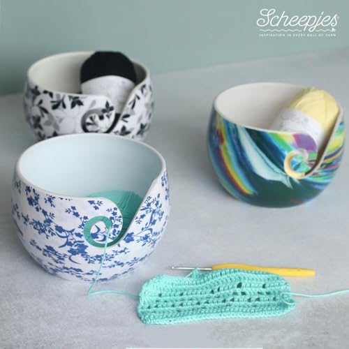 Image of Scheepjes Yarn Bowl Black Leaf Unbreakable 15 x 10 cm - 1 Piece