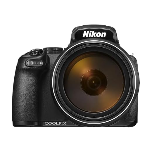 Nikon COOLPIX P1100 (125-facher Zoom, Brennweite 24-3.000mm, 16MP, 4k Video)