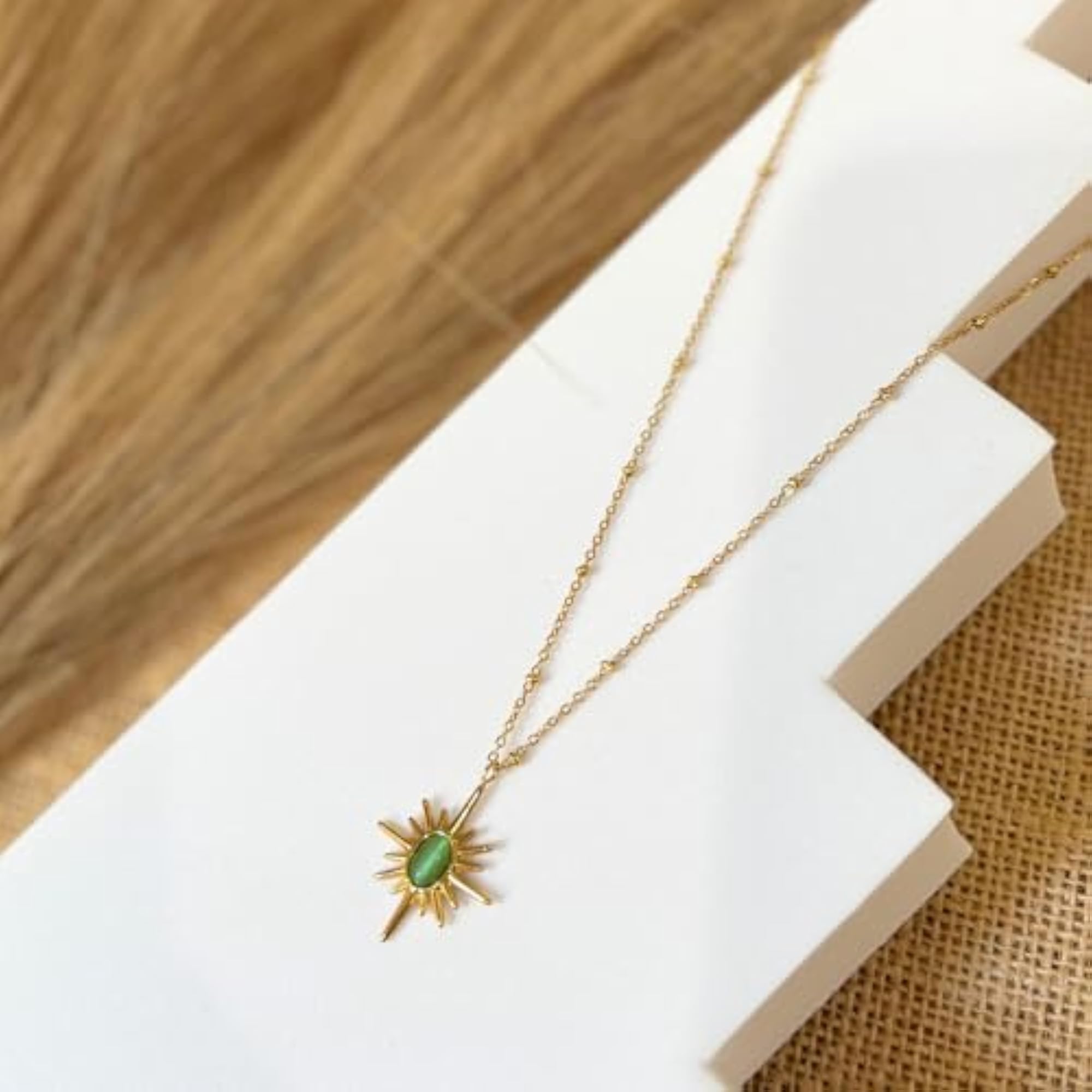 Mona Lisa Stone Star Pendant Necklace for Women