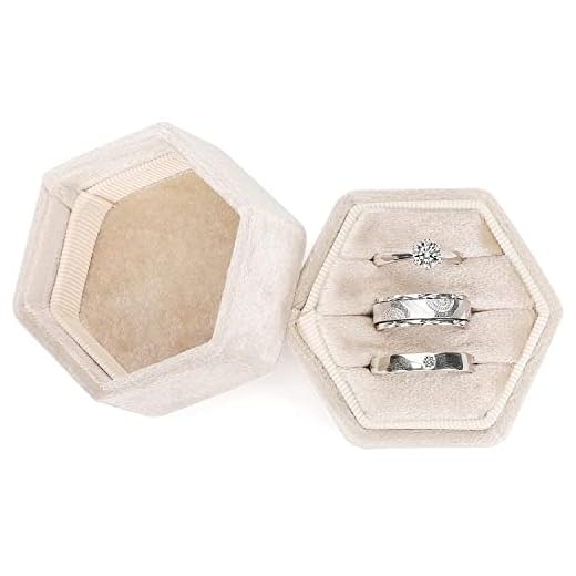 WantGor Velvet Jewelry Ring Box, 3 Slots Hexagon Ring Gift Box Vintage Ring Display Holder Case for Wedding Ceremony Proposal Engagement (Beige, 3 Slots)
