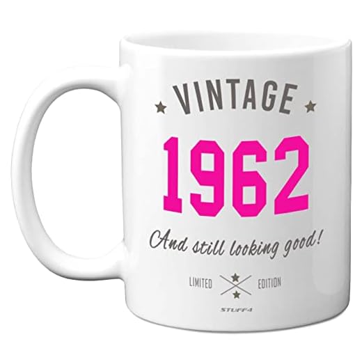 Taza vintage de 1961 (años sesenta) – 1961 regalos de cumpleaños para mujeres, 60 tazas de cumpleaños para mujeres, 60 tazas de cerámica, aptas para lavavajillas, tazas de primera calidad – de Stuff4