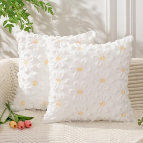 Rguct Spring Summer Pillow Covers 18x18 inch Set of 2 Daisy White Yellow Flower Farmhouse Decor Soft Plush Faux Fur Jacquard Throw Pillow Covers for Bedroom Sofa Spring Summer Home Decor