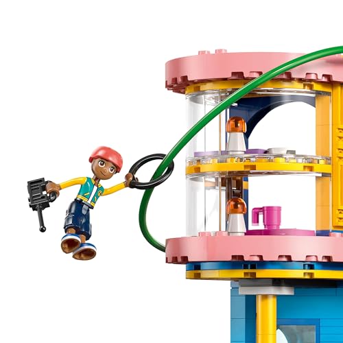 Image of LEGO Friends Heartlake City Friends Club House - Toy Set - 5 Minidolls - Cat, Gecko, Bunny - 42689
