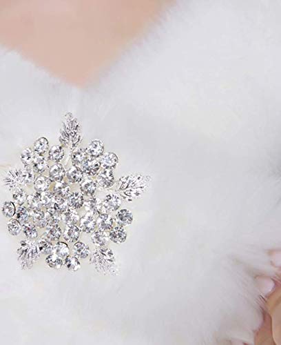 Châle fausse fourrure blanche : protégez vos épaules du froid au mariage - 3