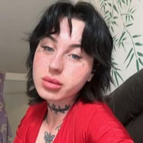 Podcast: TikTok video on Charlie Kirk death sees Kent mum kicked out of Petticoat Lane Emporium in Folkestone as she insists ‘my words were misconstrued’ Podcast Por  arte de portada