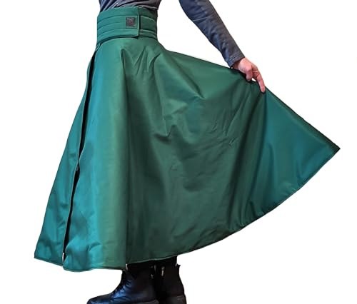 Green equestrian skirt for women - Winter insulated riding apparel long - Equine gear for girl - Main Image