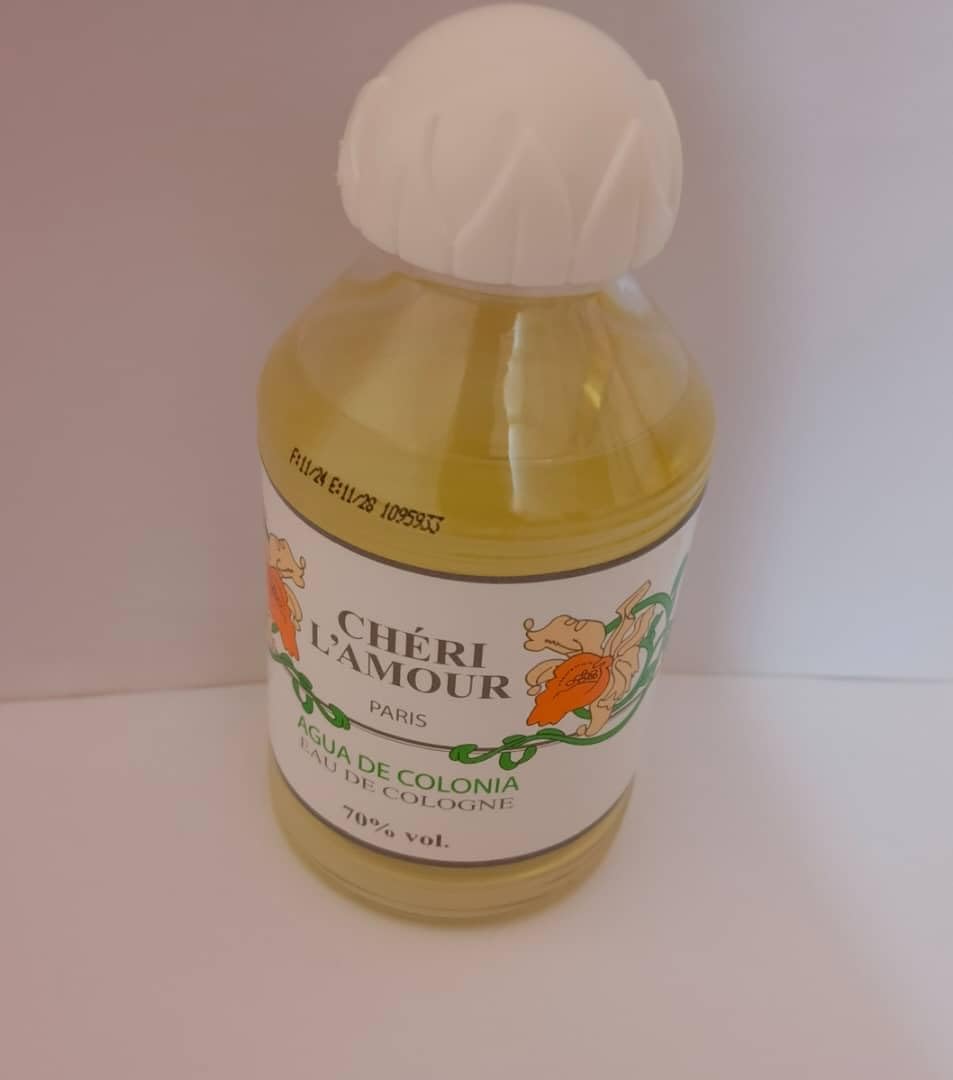 Chéri L'Amour woda kolońska, Paryż, 70% Vol., 300ml
