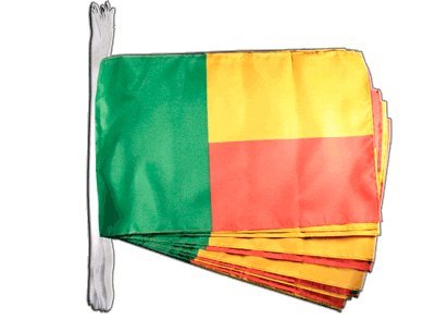 Guirlande Bénin Digni Geant 8,9 m pour réussir votre décoration géante