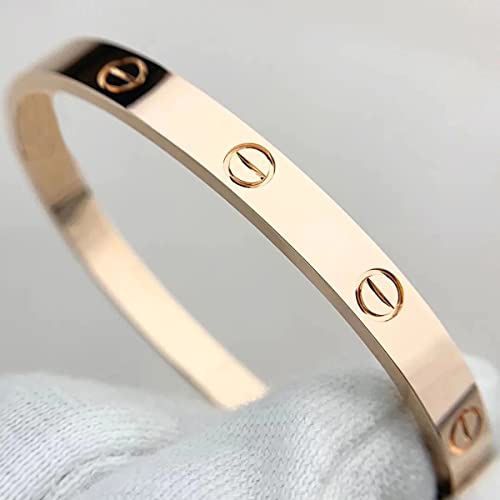 Stylish Love Bracelet - Plated