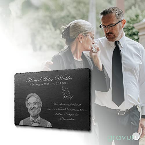 CHRISCK design Schiefer Grabschmuck wetterfest 22x14 cm oder 30 x 20 cm - personalisierte Grabplatte Urnengrab Grab - Gedenktafel Grabstein mit Gravur für geliebten Menschen - Grabdeko