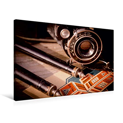 Preisvergleich Produktbild CALVENDO Kamera mit altem Filmmaterial und Stativ