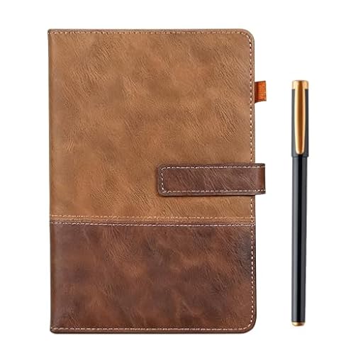 SIMDAO Cuaderno de cuero A5 con bolígrafo, diario de 240 páginas con cierre magnético, diario de tapa dura con soporte para bolígrafo, bloc de notas forrado para negocios, escuela, viajes, oficina | Ya disponible en tu tienda friki favorita! En mundofriki.es!