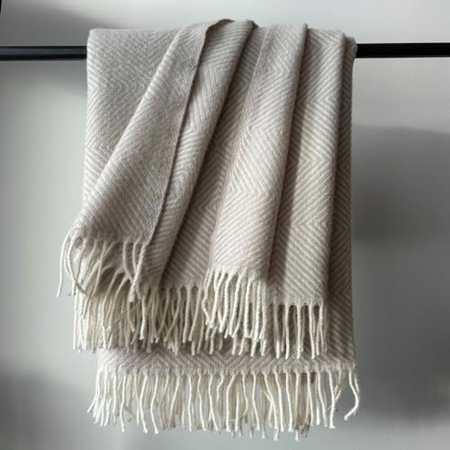 JOWOLLINA Wolldecke Plaid mit Fransen 100% Schurwolle (140x180 cm, Raute Light Beige)
