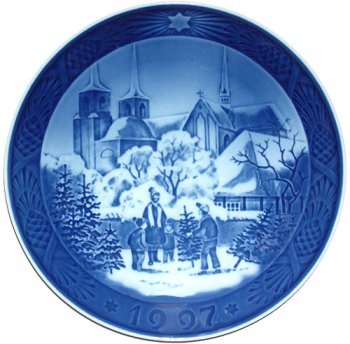 Royal Copenhagen Annual Hand Decorated Christmas Plate 1997