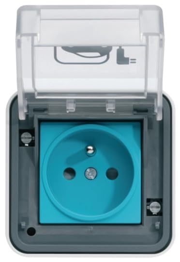 Hager witty prise 2P+T IP55, M2+, saillie, 3,7 kW 16A, pour recharge véhicule électrique et hybride vec couvercle de protection. Montage encastré.