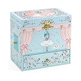 Nuestra caja de música de bailarina facilita la organización de las joyas de las niñas pequeñas. los espaciosos cajones inferiores permiten un gran espacio de almacenamiento Compatible con collares, pulseras, aretes y otros recuerdos para niñas. No solo ayudará a mantener organizadas las habitaciones desordenadas, sino que también tiene un forro liso de color lavanda, que puede ayudar a evitar que las baratijas de su hijo se rayen.