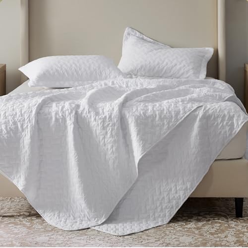 Image of Bedsure Quilts Twin Size - Lightweight Bedspreads Twin Size with Basket Weave Pattern, Soft Quilt Bedding Set, White Comforter Set Coverlet for All Seasons with 1 Pillow Sham (68 inch x 86 inch)