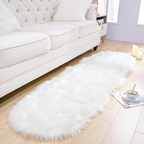 VAIGU:OA Faux Lammfell Schaffell Teppich 60x120 cm, Lammfellimitat Teppich Flauschiger Weicher Fell Teppiches, Longhair Fell Lammfellimitat Carpet für Stühle Sofa Schlafzimmer Kinderzimmer (Weiß)