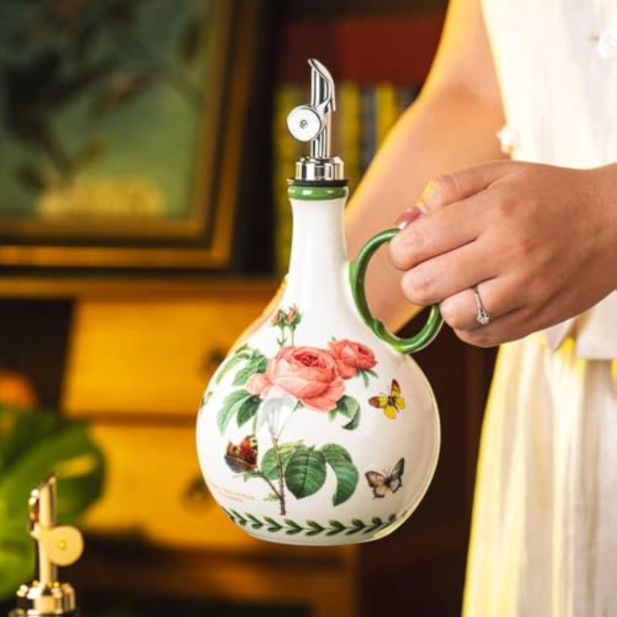 Leak-Proof Ceramic Oil Dispenser, 850ml with Automatic Spout