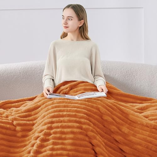 BEDELITE Cozy Burnt Orange Fleece Throw Blanket