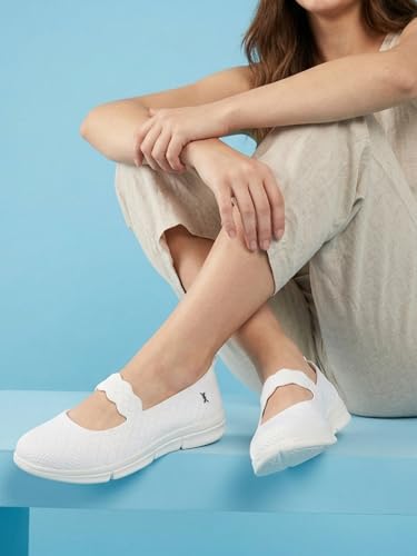 Image of Carlton London Women Mesh Flyknit Slip-On Lightweight Shoes