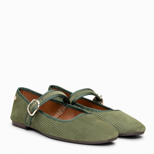 Zapatos planos miMaO en piel de serraje artesanal hecha en España 5