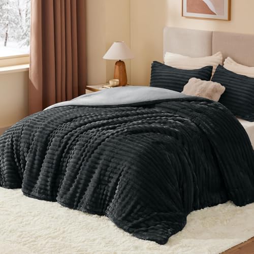 BEDELITE Fleece Oversized Queen Comforter Set -Super Soft & Warm Fluffy Black Bedding, Luxury Fuzzy Heavy Bed Set for Winter with 2 Pillow Cases