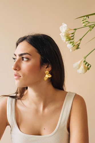 CLASSYZINT Gold Floral Earrings for Women Irregular Leaf Earrings 3D Bloom Design Hypoallergenic Jewelry3