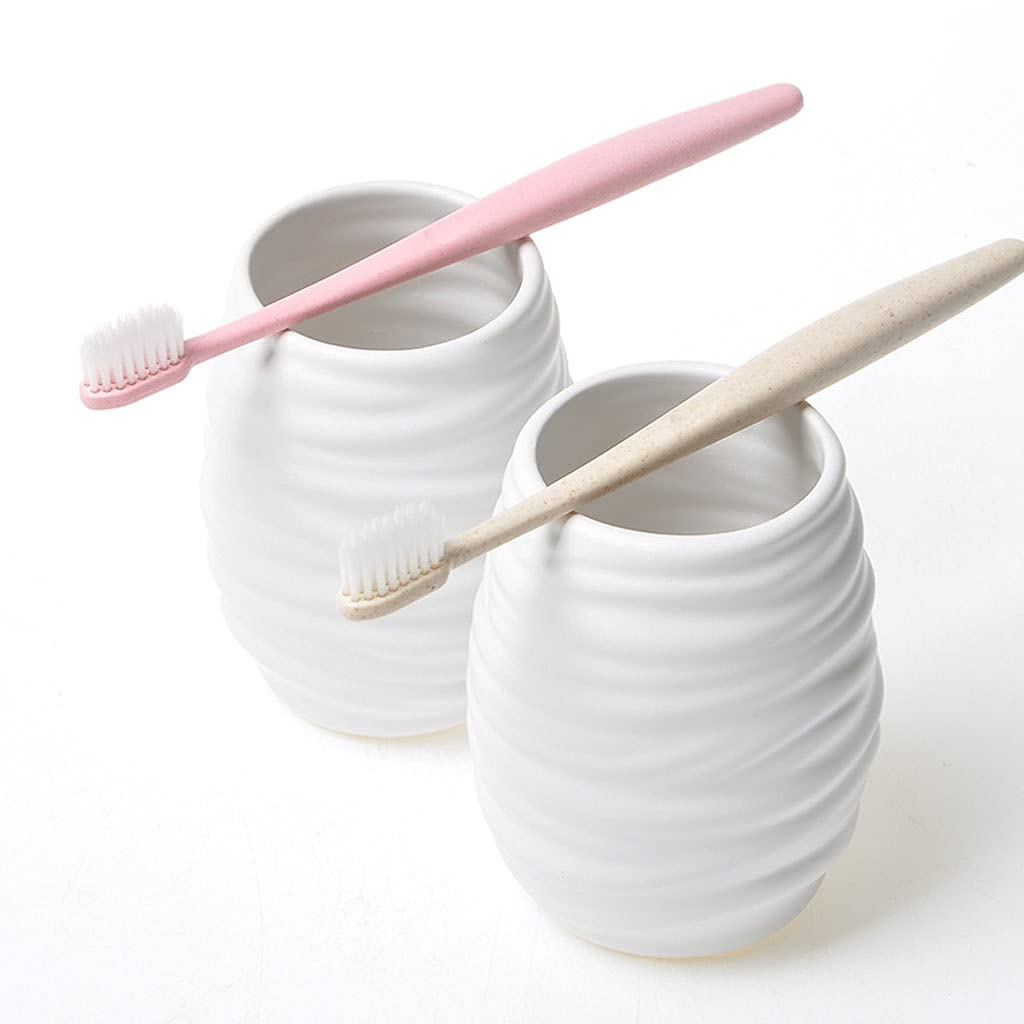 Set di Accessori da Bagno da 5 Pezzi con Dispenser per Doccia, Set Regalo con Dispenser di Sapone, Pompa, portaspazzolino, portasapone e Bicchieri per collutorio, in Ceramica/Bianco.