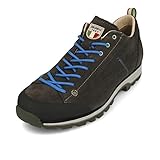 Dieser Lifestyleschuh ist ideal für Reisen, Städtetrips oder Wanderungen und Spaziergänge in der Natur. Natürlich kommt der CinquantaQuattro Low mit seinem weichen Veloursleder und der profilierten Außensohle im klassischen Outdoorlook. Bequemlichke