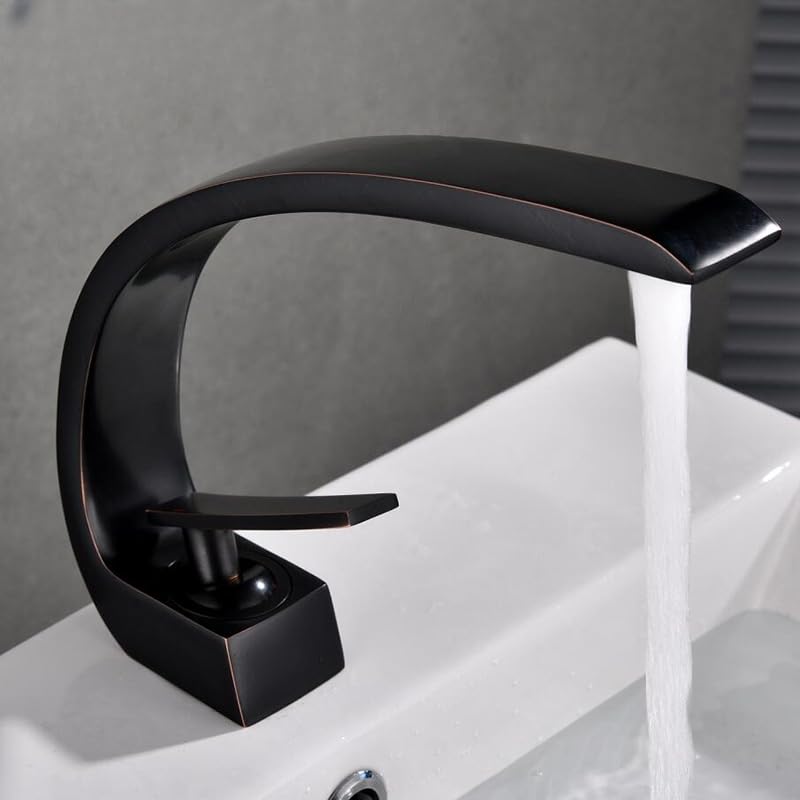 Mitigeur de lavabo noir mat en laiton au design moderne et épuré pour votre salle de bain