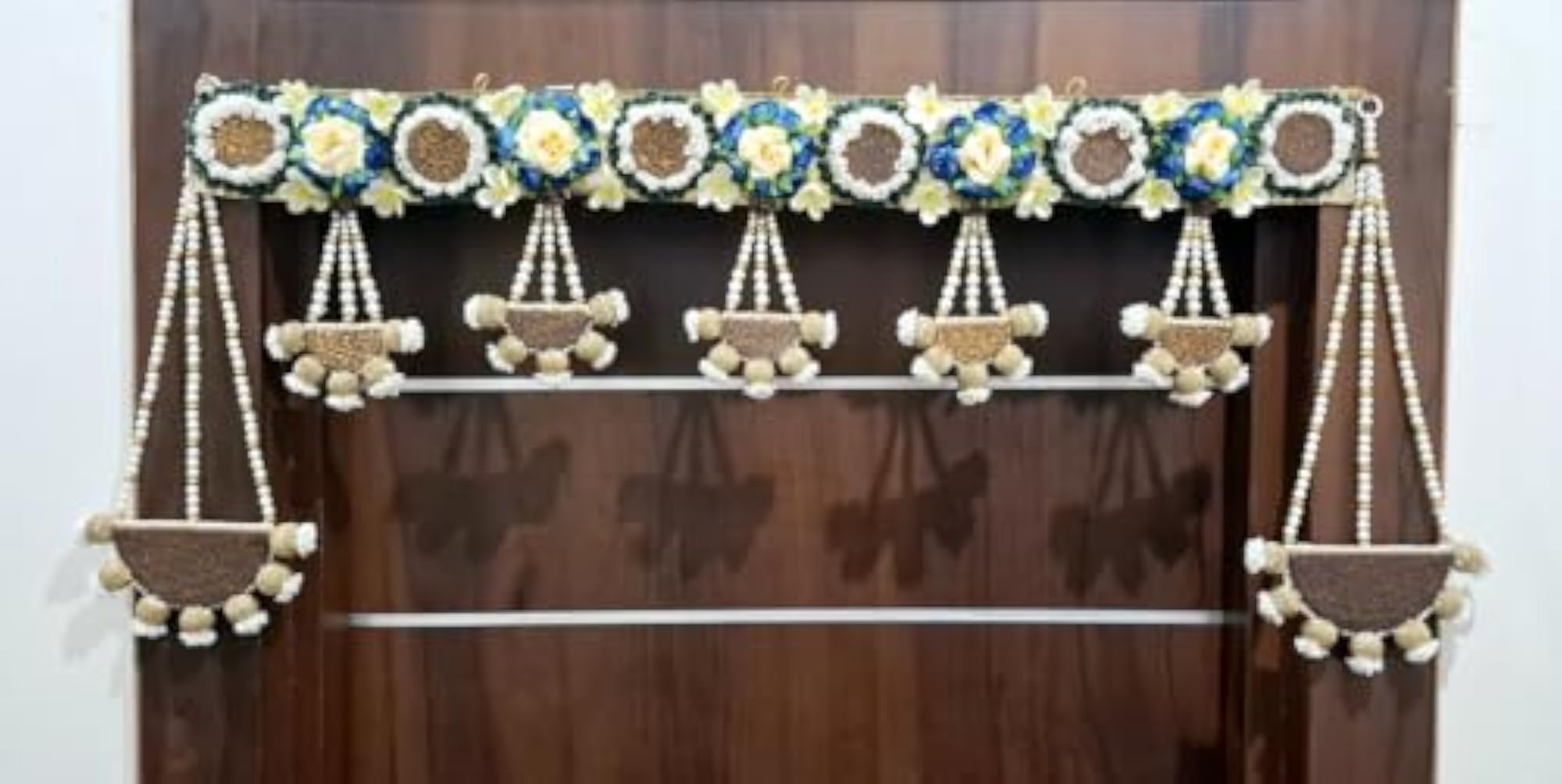 Handmade Toran/Bandarwal with Flower for Door