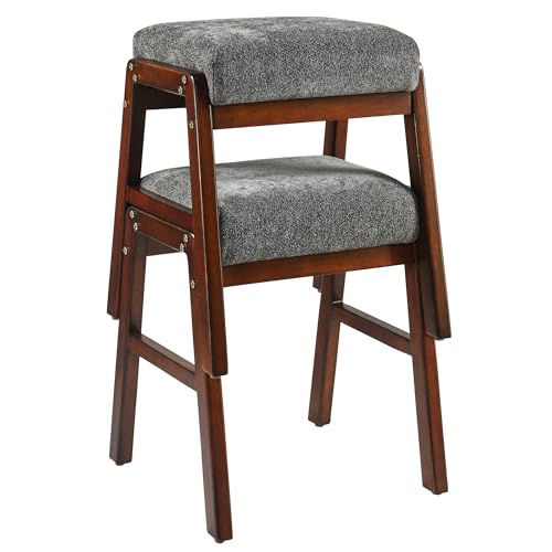 Taburete tapizado de salon para crear un rincon de lectura comodo y moderno 5
