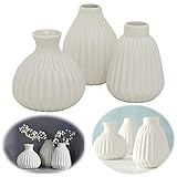 3´er Set für alle Fälle: Mit diesem tollen Flaschen-Set dekorierst du deine Wohnung, egal ob Esstisch, Fensterbank, Wohnzimmer-Tisch oder frischer Style auf der Terrasse, denn dieses Flacon-Set ist das ideale Wohnaccessoires: die Mini-Vase für dein Zuhause.