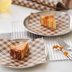 100Pcs Wax Paper Sheets for Food, B...