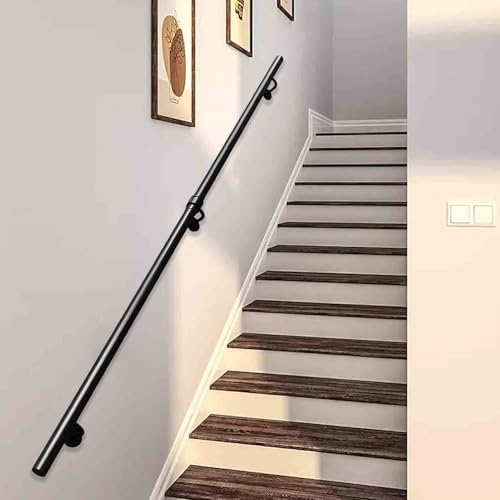 Main courante en fer forgé noir de 120cm pour un escalier intérieur design