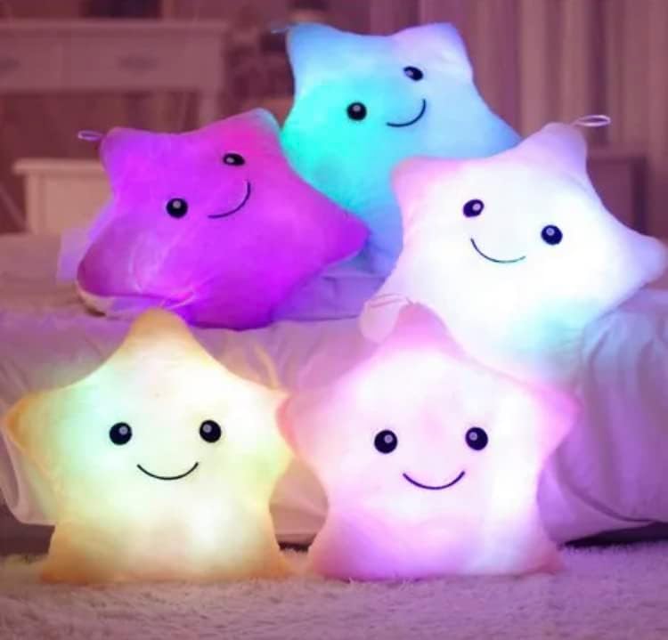 Miniatura 4 de Almohada de peluche estrella con luces LED 13.8 in (amarillo)
