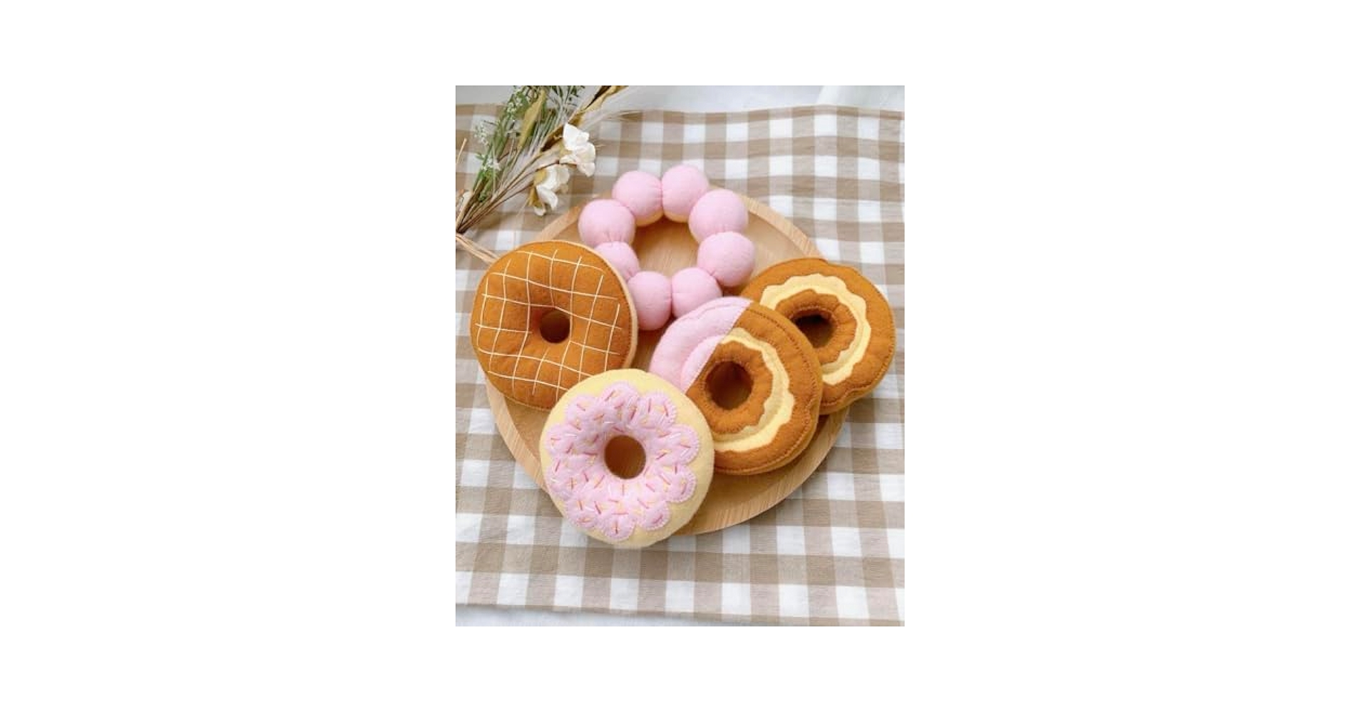 〖ニャンコ　商品違い多い❌翌日受取通知⭕️〗フェルトドーナツ ハンドメイド ニャンコ 商品違い多い❌翌日受取通知⭕️〗フェルトドーナツ
