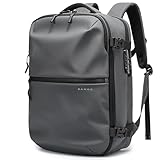 sac bg22 【Sac à dos imperméable et infroissable】Fabriqué en polyester imperméable, ce sac à dos empêche efficacement les liquides de pénétrer (la fermeture éclair n'est pas étanche), ce qui le rend idéal pour les aventures urbaines ou les sorties par temps de pluie. De plus, le matériau est infroissable et résistant aux rayures, ce qui facilite le rangement et le nettoyage. Vous n'avez pas à craindre qu'il se déforme pendant le transport.