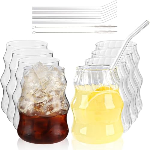 Set mit 4 niedlichen gerippten Glasbechern mit Strohhalm und Strohhalmbürste, 4 geriffelte Trinkgläser, 530 ml, für Eiskaffee, Latte, Wasser, Macha, Saft, Geschenk