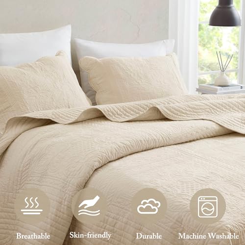Image of Madison Park Cottage Damask Coverlet Set, 3 PC Full /Queen Quilt Set | Scallop Edge, All Season Oversized Bedding with Pre-washed Cotton-Filled Quilt, Shams, Cream