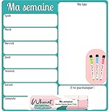 ▶ [ MAGNETIQUE, SIMPLE & PRATIQUE ] Ce magnet souple et flexible de 30 cm x 28 cm se fixe sur le frigo ou tout autre surface métallique murale de votre cuisine grâce à son aimant.