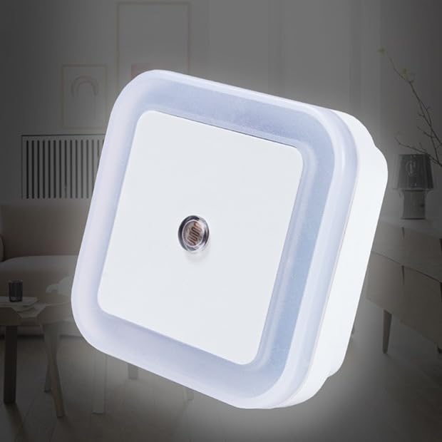 Image of DeepCrush 6 Pack LED Night Light with Smart Sensor Dusk to Dawn Sensor, Daylight White, 0.5W Plug-in，Night Lights Plug into Wall，Lights for Bathroom,Hallway,Bedroom, Kids Room, Kitchen, Stairway
