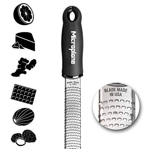 Microplane Zester rasp in Zwart voor citrusvruchten, harde kaas, gember, chocolade, nootmuskaat en truffel met fijn roestvrijstalen blad - Made in USA - Image 3