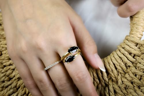Bague onyx noir minimaliste en or empilable pour accessoiriser vos tenues de bureau - 2