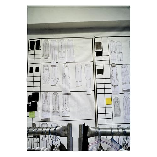 3dRose Robert Geller Runway Show Towels (twl-10332-2)