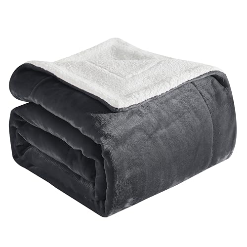 Elegant Comfort Ultra Soft Reversible Flannel Sherpa Blanket - Cozy Silky Fleece Throw for Couch, Bed - Plush Fuzzy Warm Winter Blanket for Gift, Twin, Gray